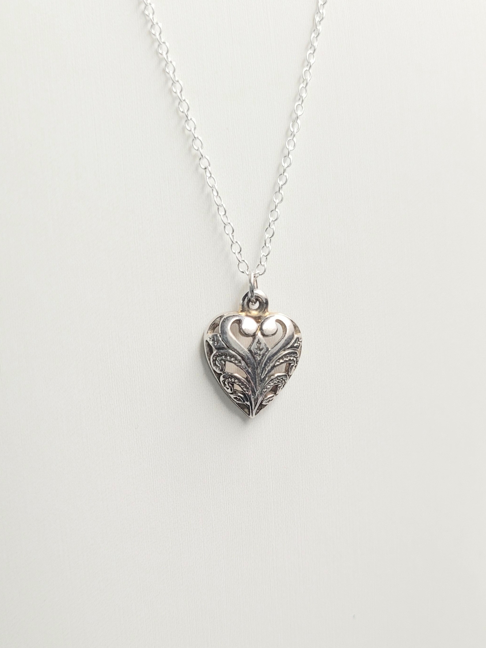 Antique Vintage Hand Crafted Silver Heart Filigree Necklace